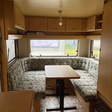 Przyczepa Hobby 460 Z Przedsionkiem W Debkach * Dębki