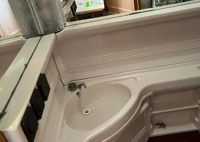 Przyczepa Hobby 460 Z Przedsionkiem W Debkach * Дембки