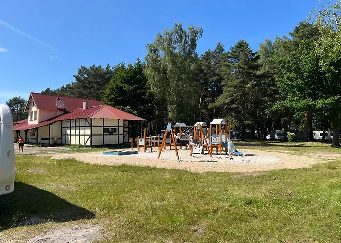 Przyczepa Hobby 460 Z Przedsionkiem W Debkach Кемпинг